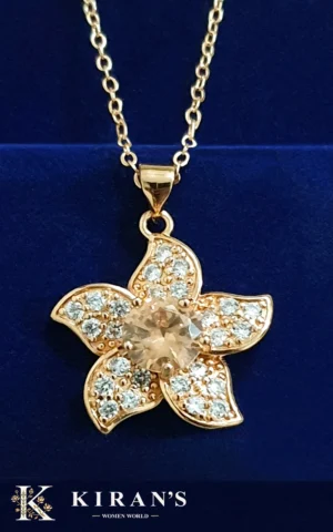 Golden Skin | Star Pendant