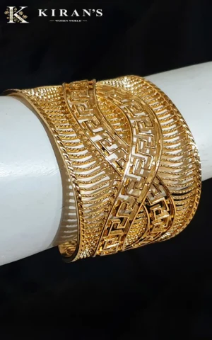 Golden | Bulky Bangle