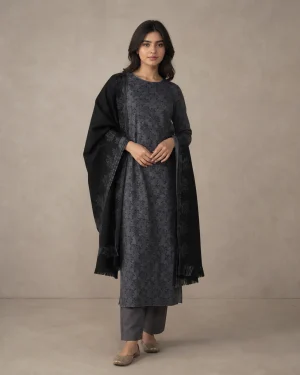 Modelled styling of 38 1 fabric.